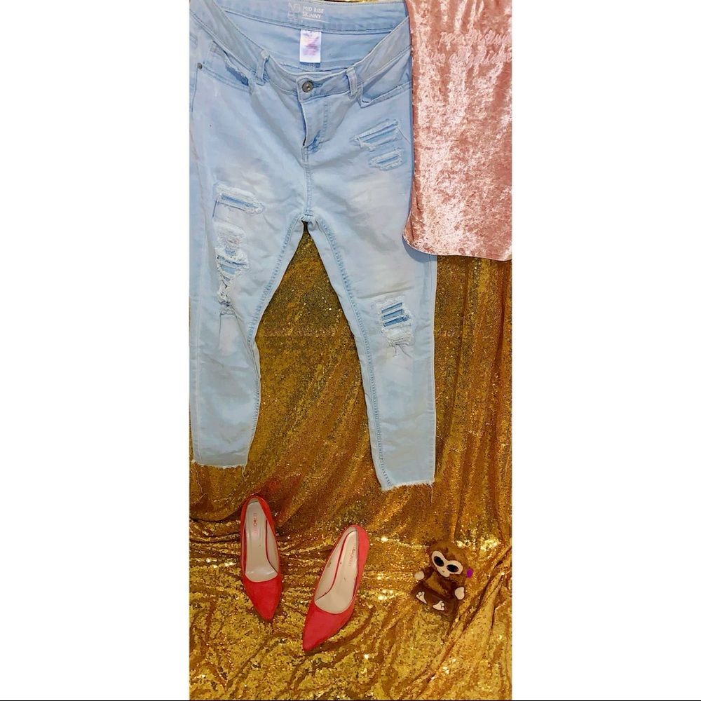 Distressed Denim - Picture 2 of 4